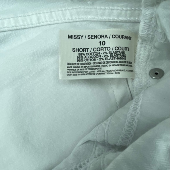 White Soho Capri Mid-Rise Pants Size 10 - Picture 3 of 8